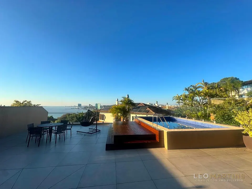 Terraço com piscina